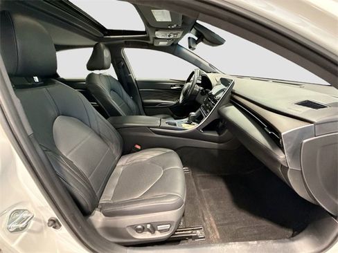 Certified 2022 Toyota Avalon Limited w/ Advanced Safety Package image 21