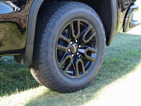 Used 2025 GMC Sierra 1500 Pro w/ Graphite Edition image 28