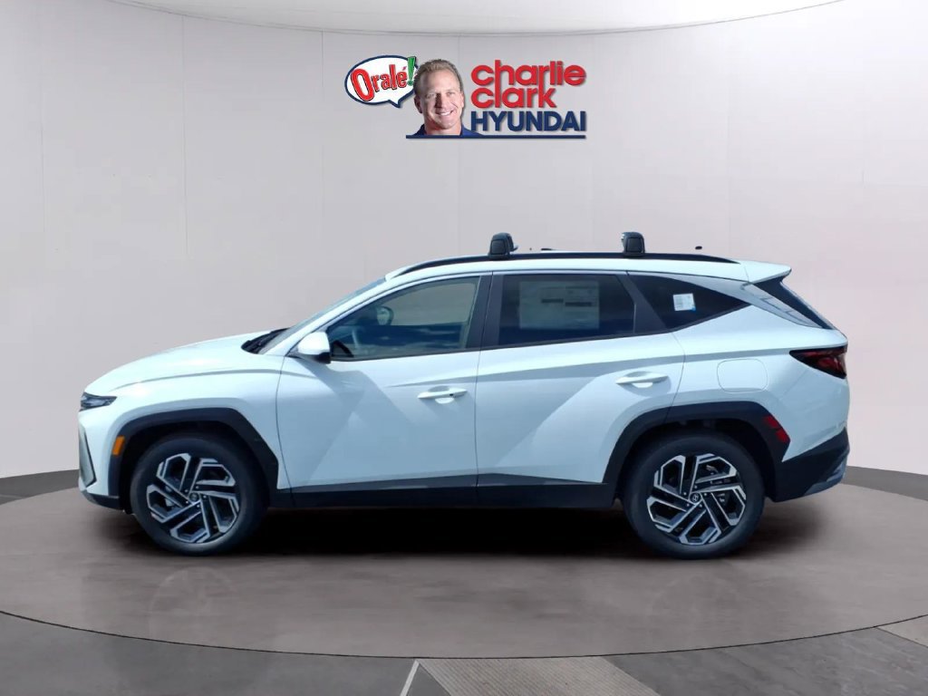 New 2026 Hyundai Tucson SEL Plus FWD image 2