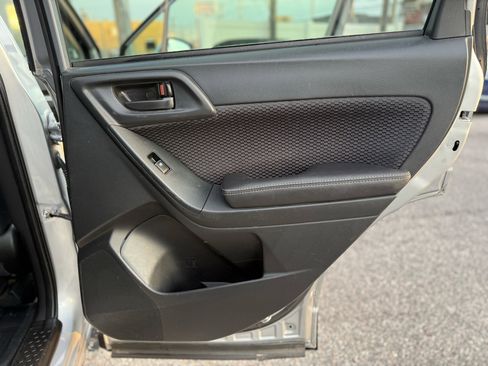 Used 2018 Subaru Forester 2.5i Premium w/ All-Weather Package image 27