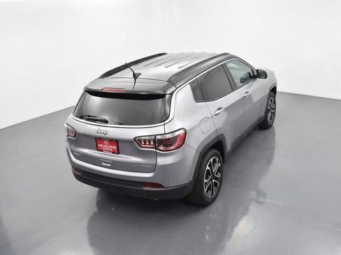 Used 2024 Jeep Compass Limited AWD/4WD image 31