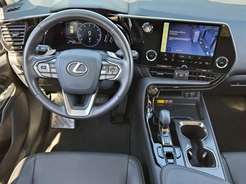 Used 2025 Lexus NX 250 image 34