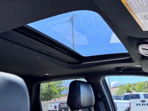 Used 2020 Jeep Grand Cherokee Limited AWD/4WD image 14