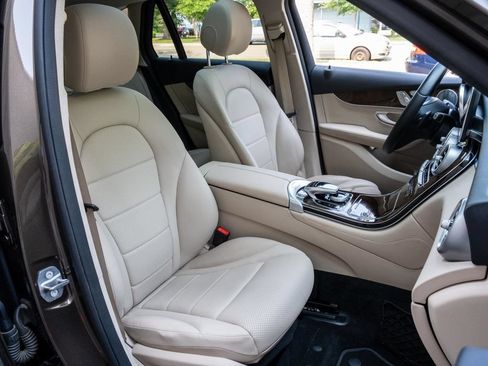 Used 2017 Mercedes-Benz GLC 300 4MATIC image 26