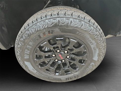 New 2026 GMC Canyon Elevation w/ Convenience Package image 35