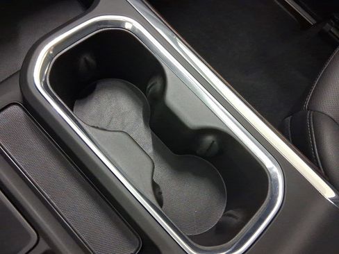 Used 2024 GMC Sierra 1500 SLT w/ SLT Premium Plus Package image 27