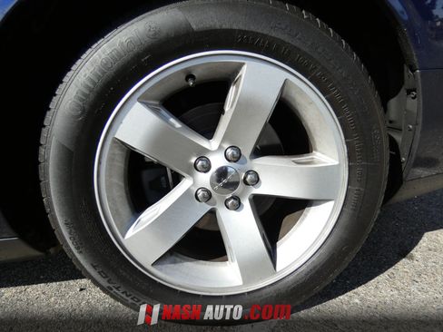 Used 2014 Dodge Challenger R/T RWD image 18