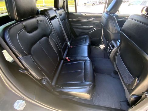 Used 2024 Jeep Grand Cherokee Limited 4xe w/ Luxury Tech Group II image 19