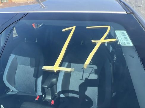 Used 2025 Nissan Versa SV image 31