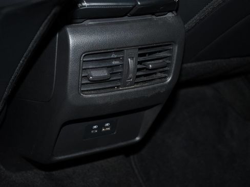 Used 2023 Nissan Rogue SL image 18