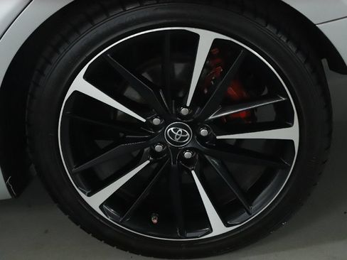 Used 2018 Toyota Camry XSE FWD image 42