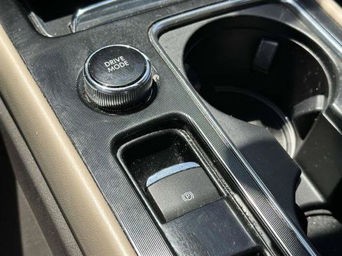 Used 2022 Lincoln Corsair AWD w/ Premium Package image 24