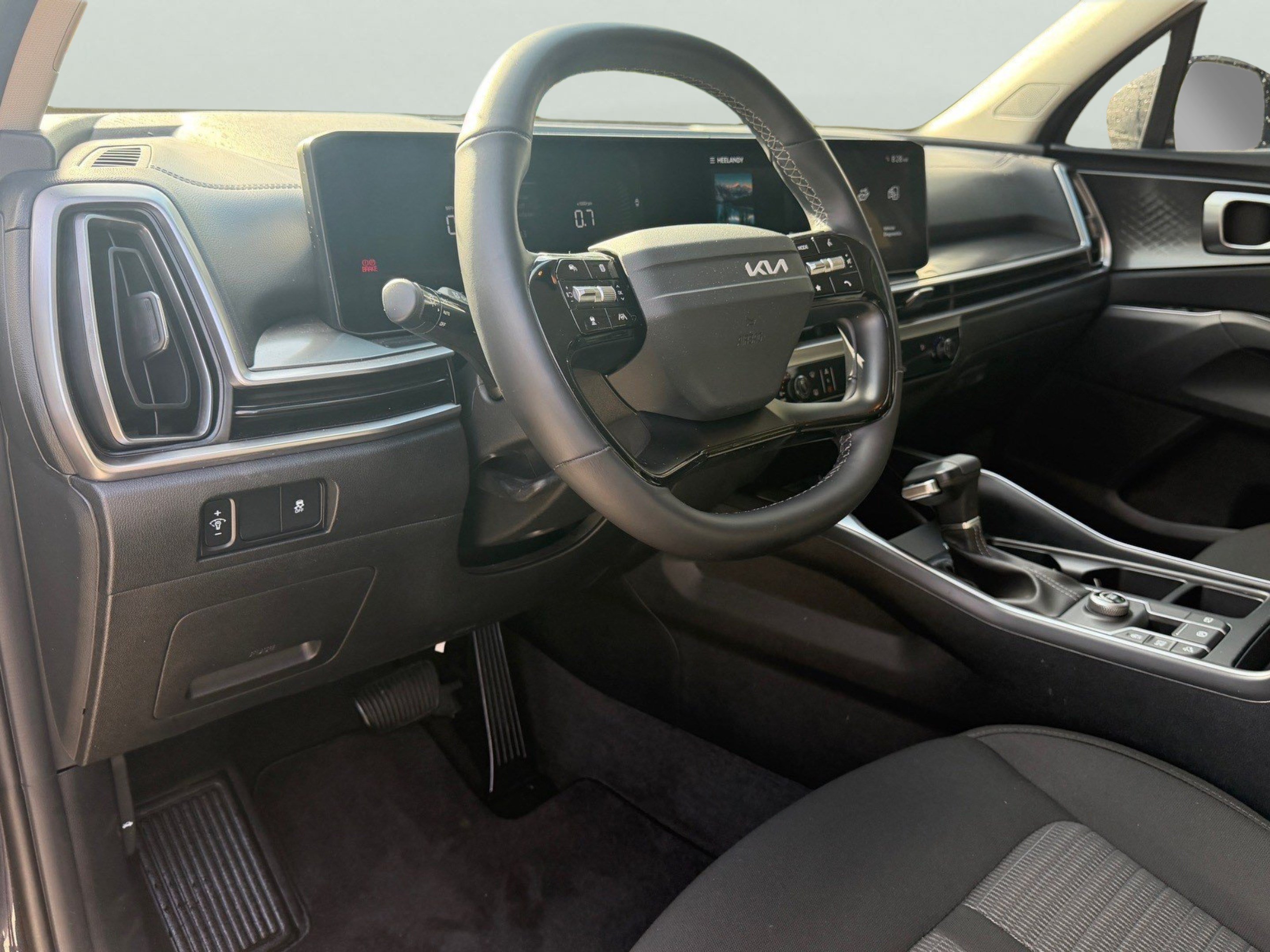 Certified 2026 Kia Sorento LX FWD image 15