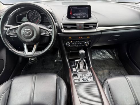 Used 2018 MAZDA MAZDA3 Touring FWD image 6