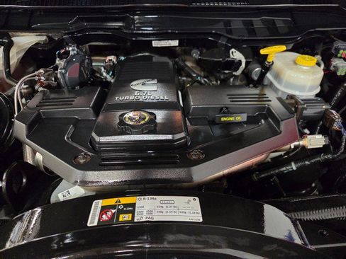 Used 2017 RAM 3500 Laramie Longhorn image 96