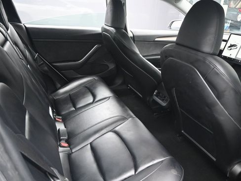 Used 2023 Tesla Model 3 Standard Range image 33