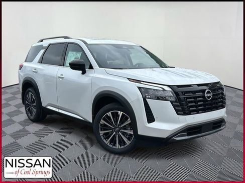 New 2026 Nissan Pathfinder Platinum AWD/4WD image 1