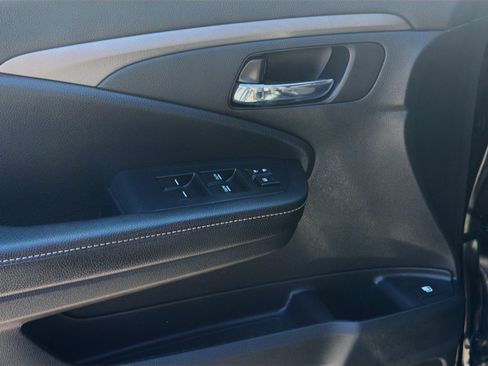 Certified 2024 Honda Ridgeline Sport image 16