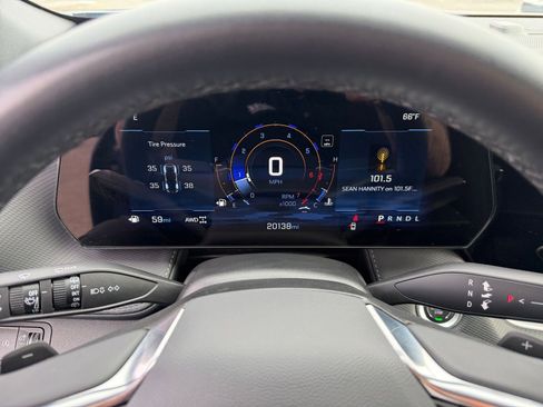 Used 2025 Chevrolet Equinox LT image 40