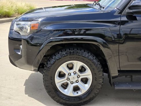 Used 2022 Toyota 4Runner SR5 RWD image 6