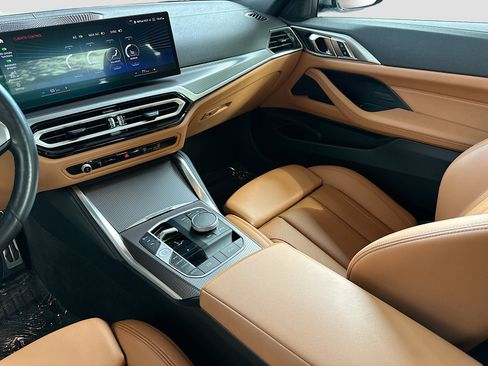 Used 2024 BMW M440i Convertible image 23