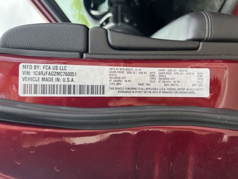 Used 2021 Jeep Grand Cherokee Laredo X image 35