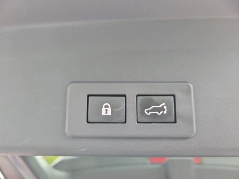 Used 2020 Subaru Ascent Touring AWD/4WD image 38