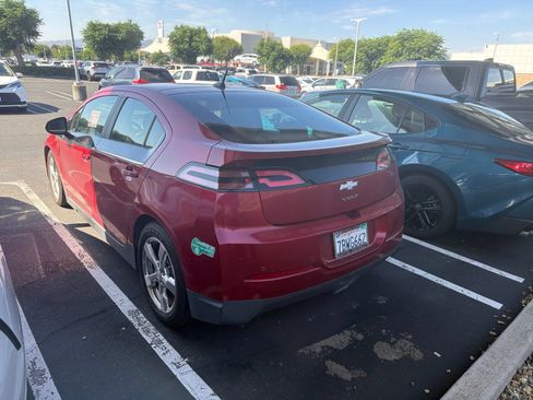 Used 2013 Chevrolet Volt Premium w/ Premium Trim Package FWD image 4