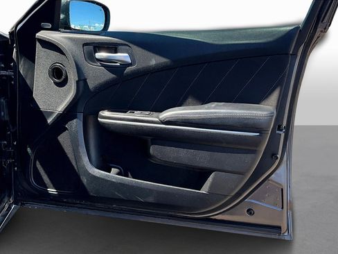 Used 2017 Dodge Charger R/T image 18