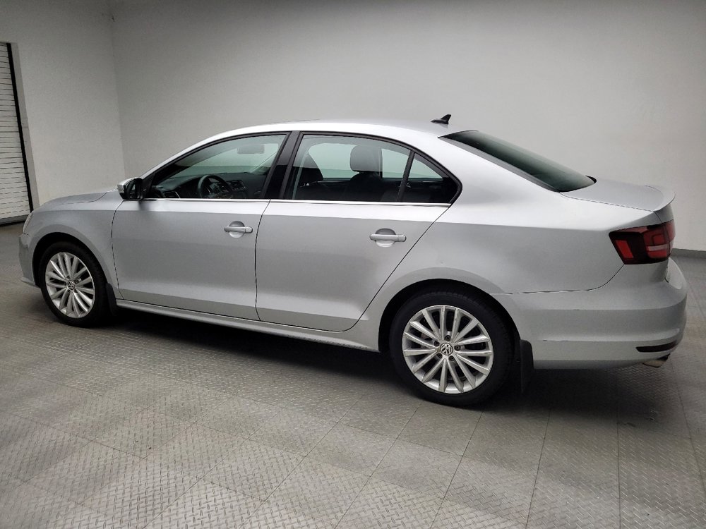 Used 2016 Volkswagen Jetta SEL w/ Lighting Package FWD image 3