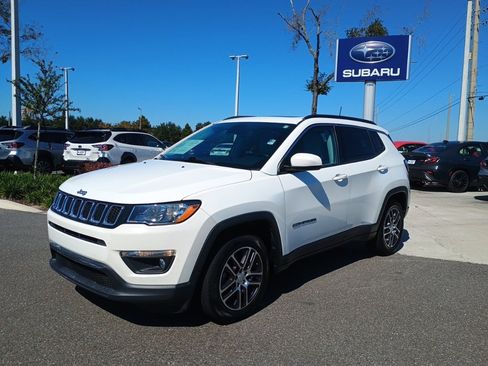 Used 2019 Jeep Compass Latitude image 1