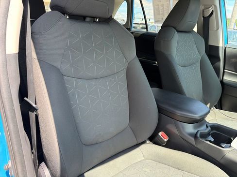 Used 2021 Toyota RAV4 XLE w/ Convenience Package AWD/4WD image 35