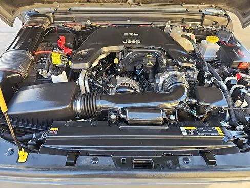 Used 2021 Jeep Gladiator Rubicon image 31