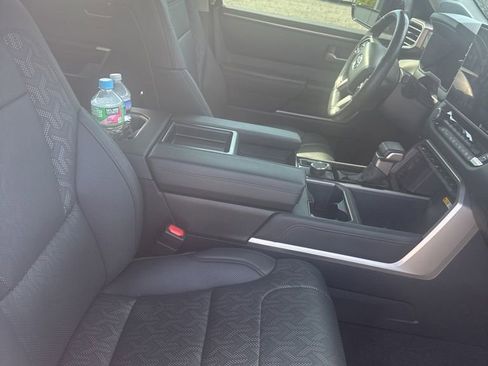Used 2024 Toyota Tundra Limited AWD/4WD image 14