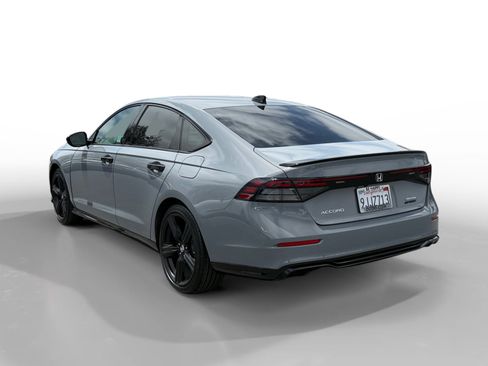 Used 2023 Honda Accord Sport image 3