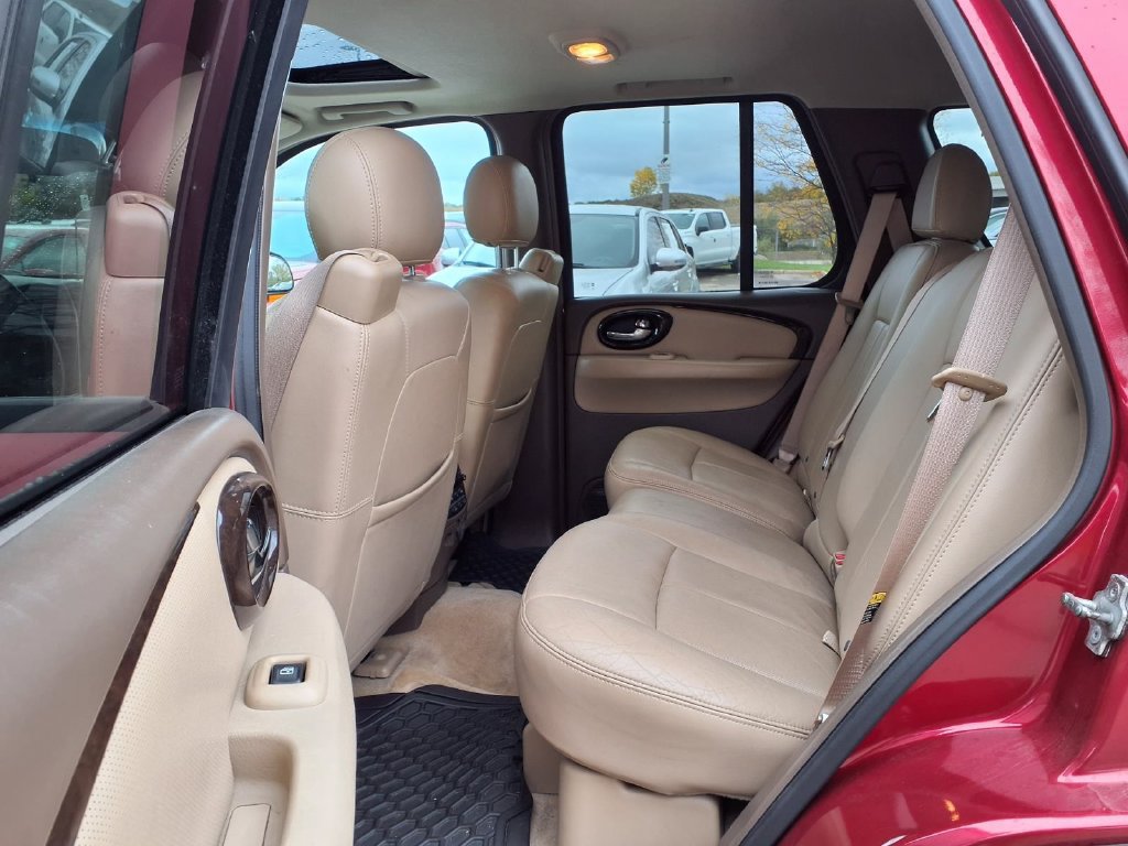 Used 2005 Buick Rainier CXL AWD/4WD image 9