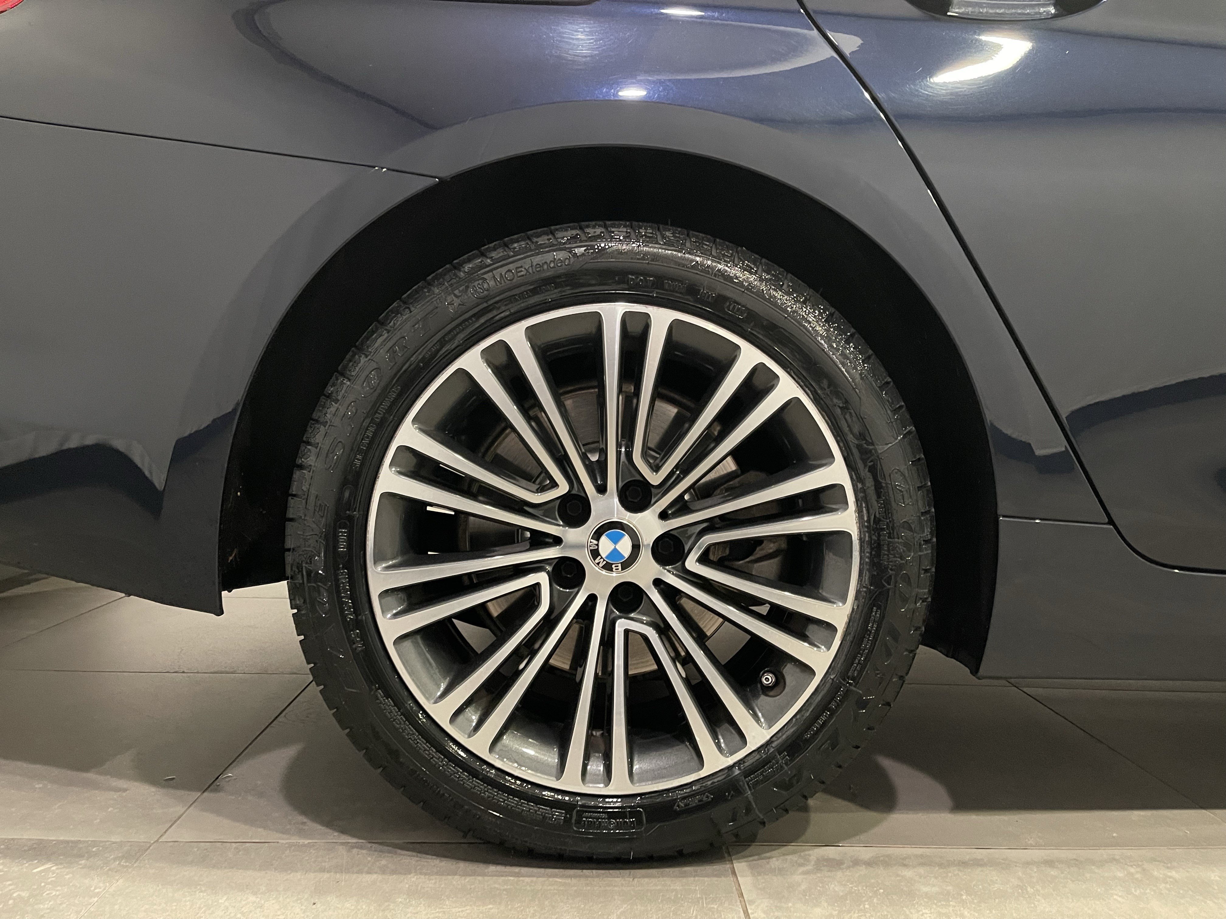 Used 2020 BMW 530i xDrive w/ Convenience Package AWD/4WD image 9