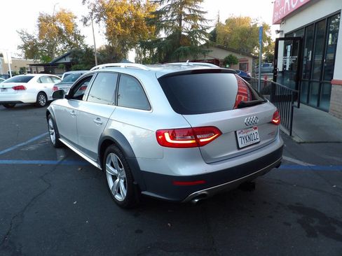 Used 2013 Audi A4 Premium Plus w/ Premium Plus Pkg image 4