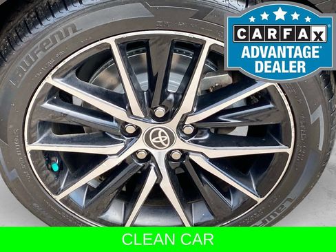Used 2022 Toyota Camry SE FWD image 25