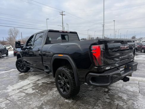 Used 2024 GMC Sierra 2500 AT4 w/ AT4 Premium Plus Package image 7