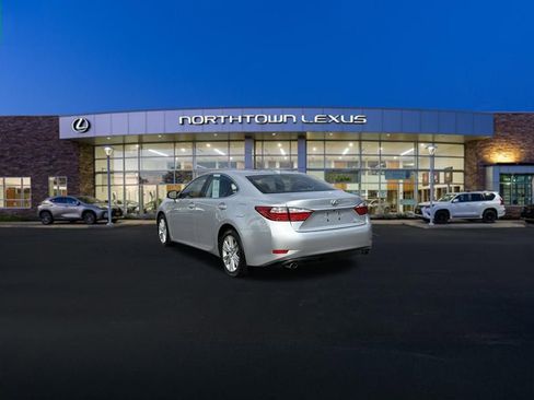 Used 2015 Lexus ES 350 w/ Premium Package image 20