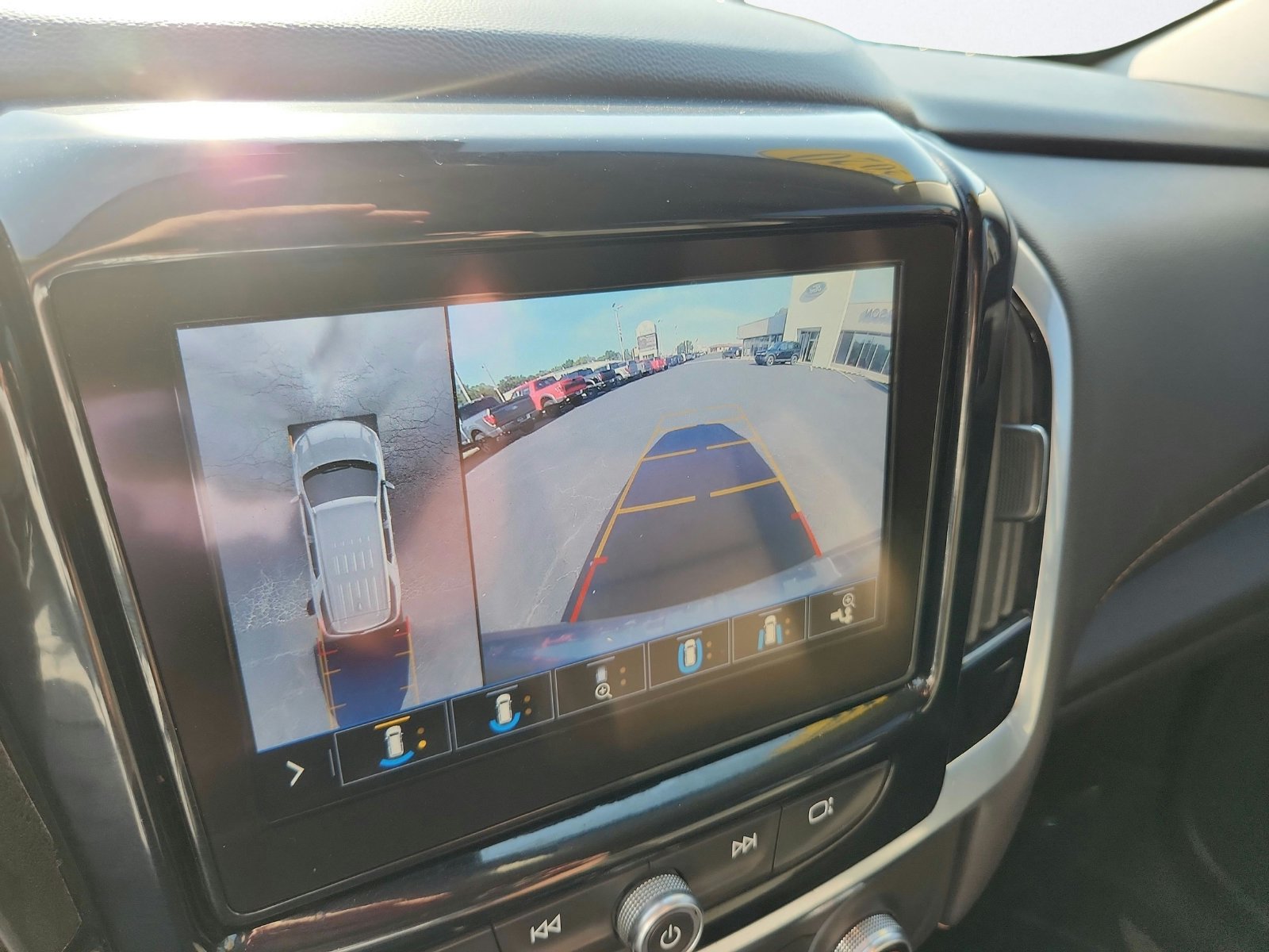 Used 2020 Chevrolet Traverse RS w/ LPO, Floor Liner Package AWD/4WD image 19