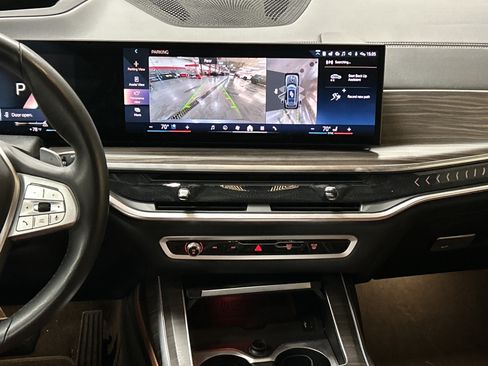 Used 2024 BMW X7 xDrive40i w/ Executive Package AWD/4WD image 29
