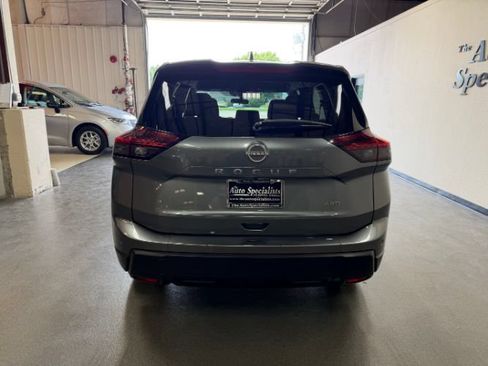 Used 2025 Nissan Rogue SV AWD/4WD image 5