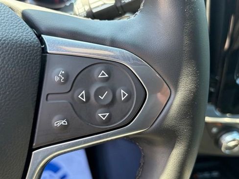 Used 2023 Chevrolet Traverse Premier w/ Redline Edition AWD/4WD image 17