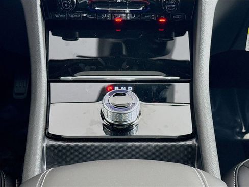 New 2025 Jeep Grand Cherokee Altitude image 27