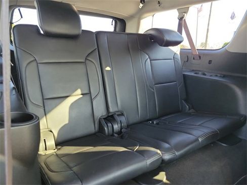 Used 2015 GMC Yukon XL Denali w/ Premium Package image 24