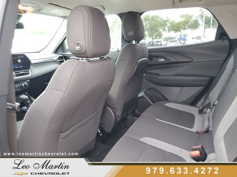 Used 2025 Chevrolet TrailBlazer LT AWD/4WD image 11