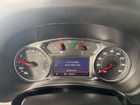 Used 2023 GMC Terrain SLT image 21