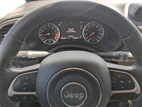 Used 2015 Jeep Renegade Limited w/ Advanced Technology Group image 29